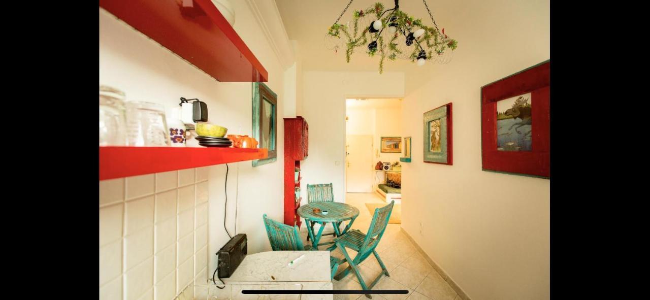 Cosy Art Flat In Downtown *
